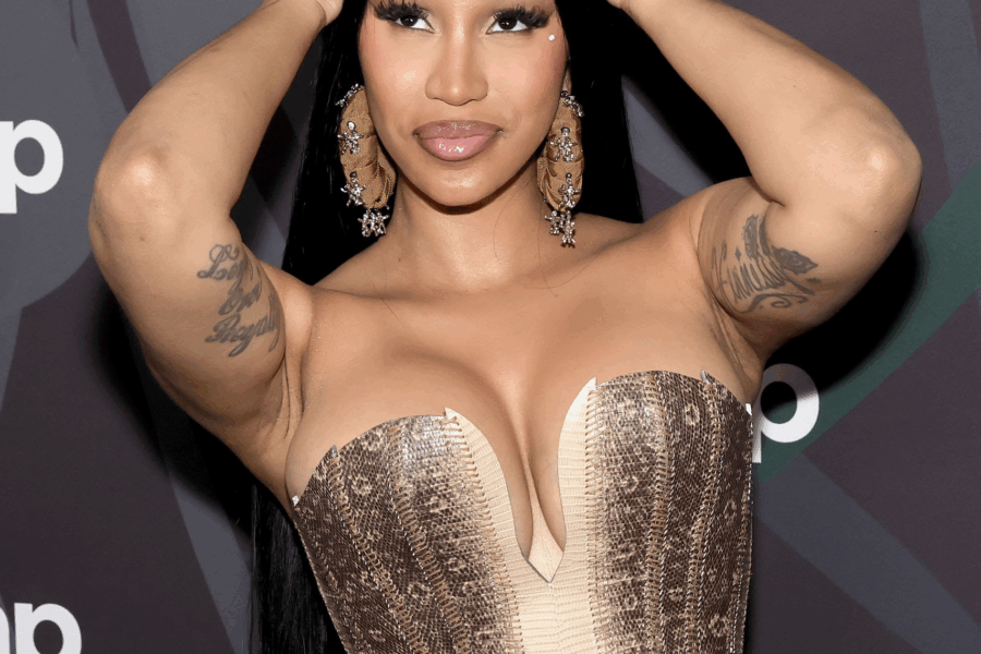 Qual a altura de Cardi B? Descubra sua verdadeira estatura e mais