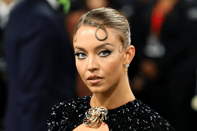 Qual a altura de Sydney Sweeney? Biografia, carreira e medidas